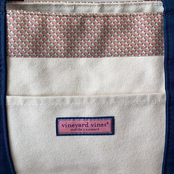 Vineyard Vines “Vineyard Whale Classic Tote” - Picture 3 of 5